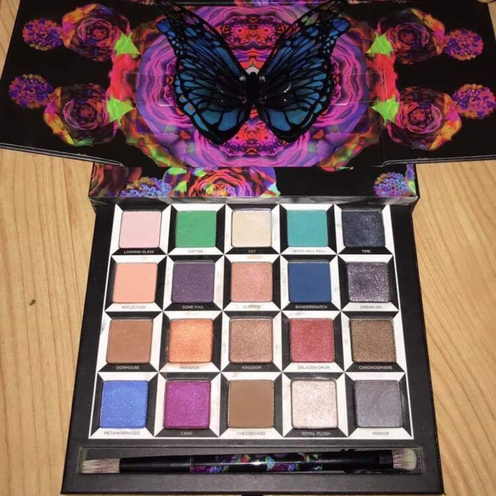 urban decay Alice in wonderland palette